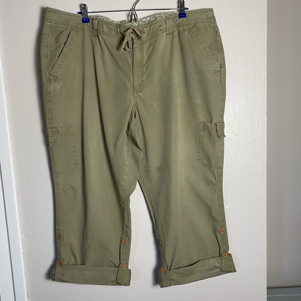 Women’s Olive Cargo adjustable leg Pants